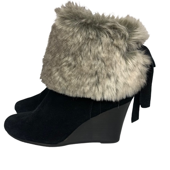 Chinese Laundry Shoes - CHINESE LAUNDRY Black Suede & Faux Fur Wedge Booties Sz 9.5